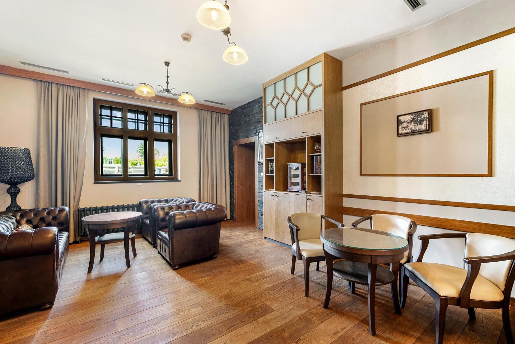Hotel Franz Рейвиз Экстерьер фото