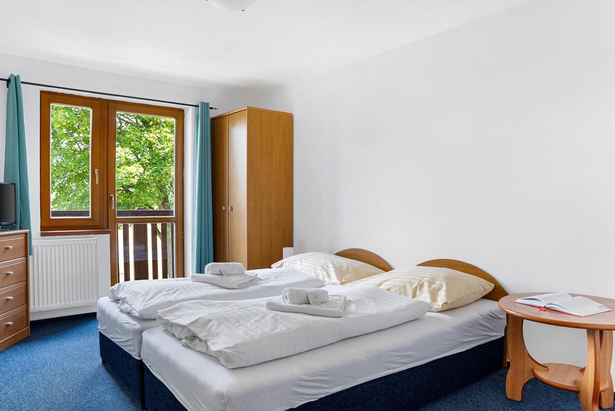Hotel Franz Рейвиз Экстерьер фото